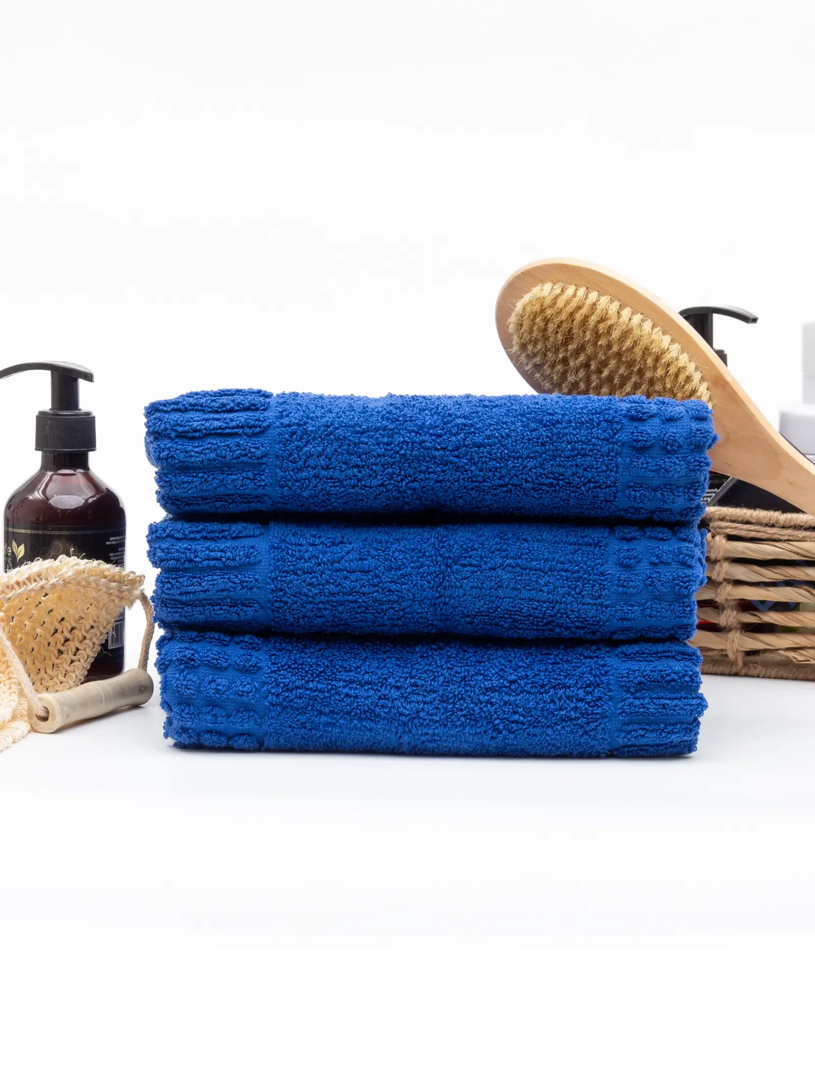 Синие махровые полотенца для SPA и фитнес-зоны